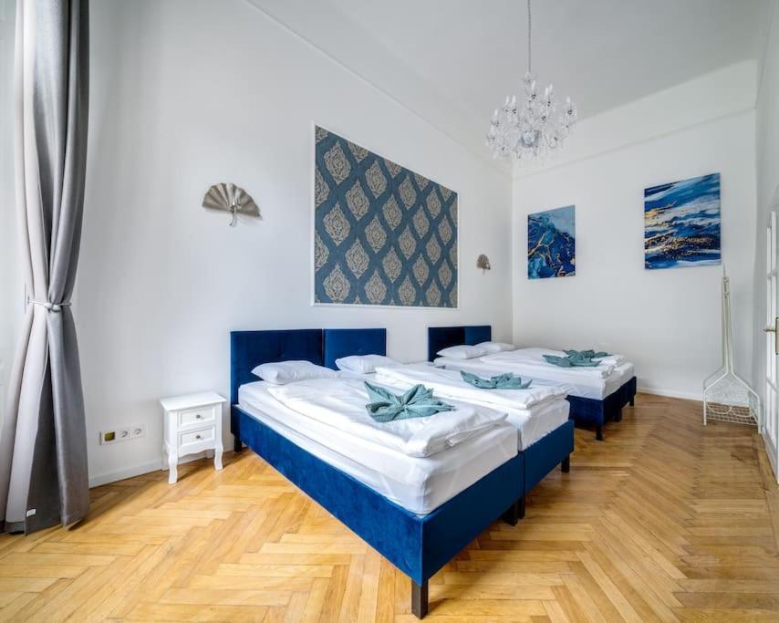 Appartement Andrassy Grandeur With Indoor Parking à Budapest Extérieur photo