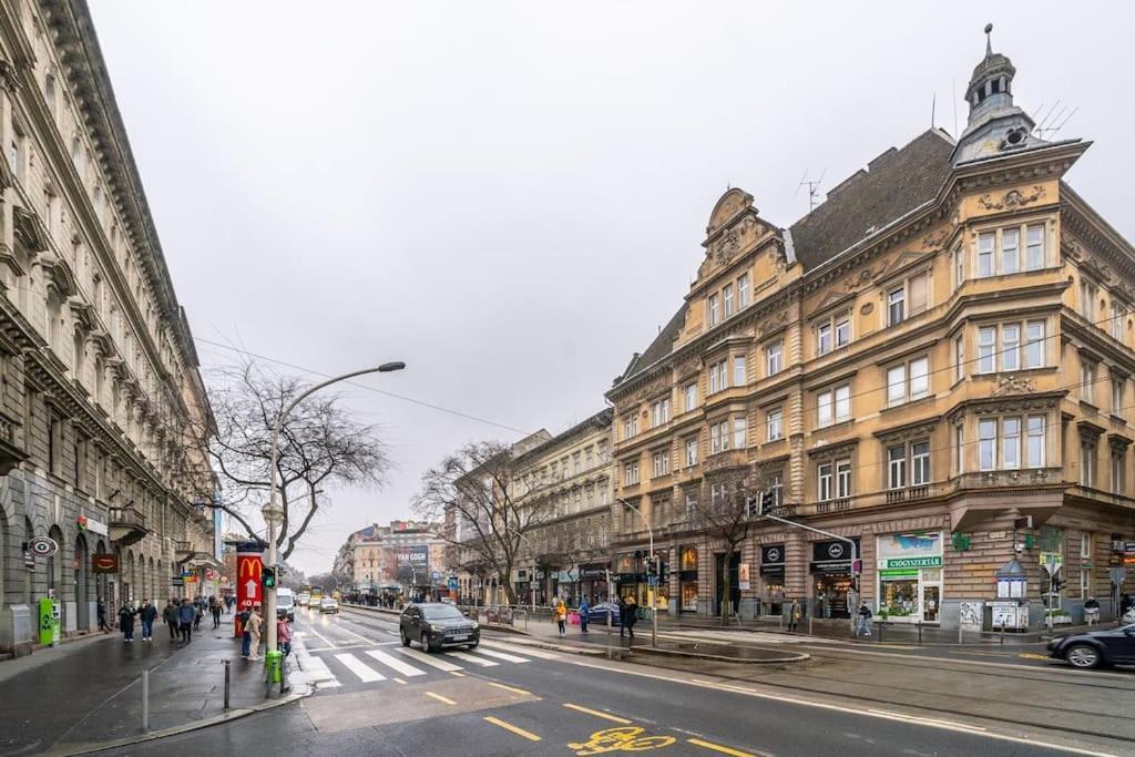 Appartement Andrassy Grandeur With Indoor Parking à Budapest Extérieur photo