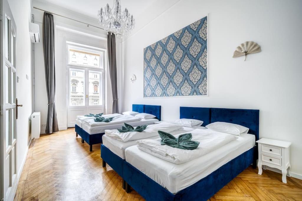 Appartement Andrassy Grandeur With Indoor Parking à Budapest Extérieur photo