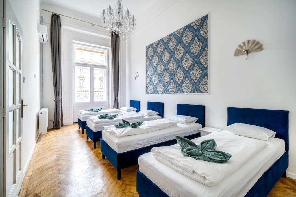 Appartement Andrassy Grandeur With Indoor Parking à Budapest Extérieur photo