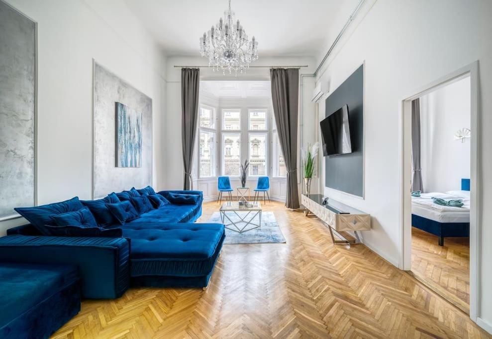 Appartement Andrassy Grandeur With Indoor Parking à Budapest Extérieur photo