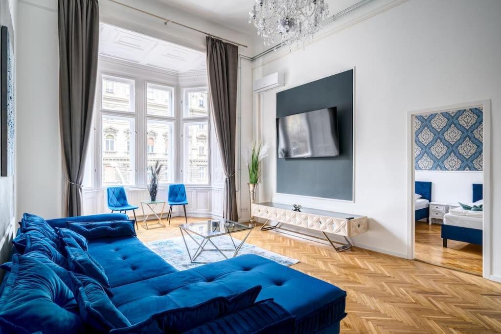 Appartement Andrassy Grandeur With Indoor Parking à Budapest Extérieur photo