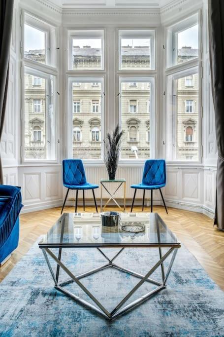 Appartement Andrassy Grandeur With Indoor Parking à Budapest Extérieur photo